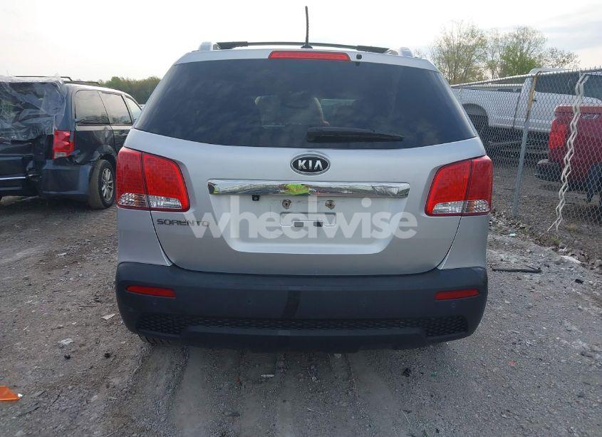 Photo 16 of 2011 Kia Sorento LX (VIN 5XYKTDA1XBG178428)