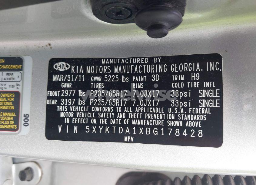 Photo 9 of 2011 Kia Sorento LX (VIN 5XYKTDA1XBG178428)
