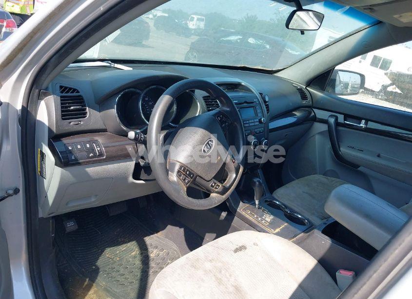 Photo 11 of 2012 Kia Sorento LX V6 (VIN 5XYKTDA20CG270559)