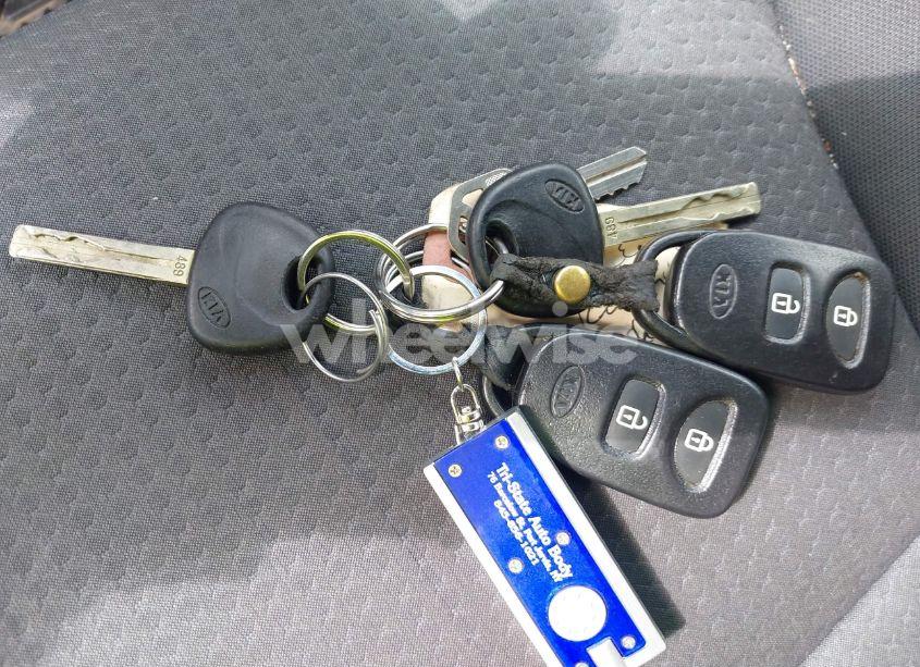 Photo 11 of 2013 Kia Sorento LX V6 (VIN 5XYKTDA20DG420283)