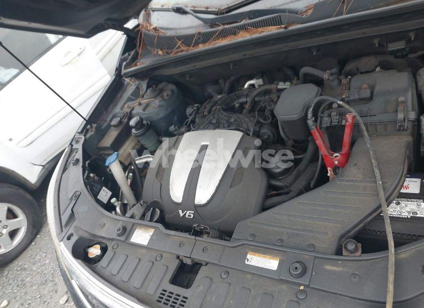 Photo 10 of 2011 Kia Sorento LX V6 (VIN 5XYKTDA21BG072068)