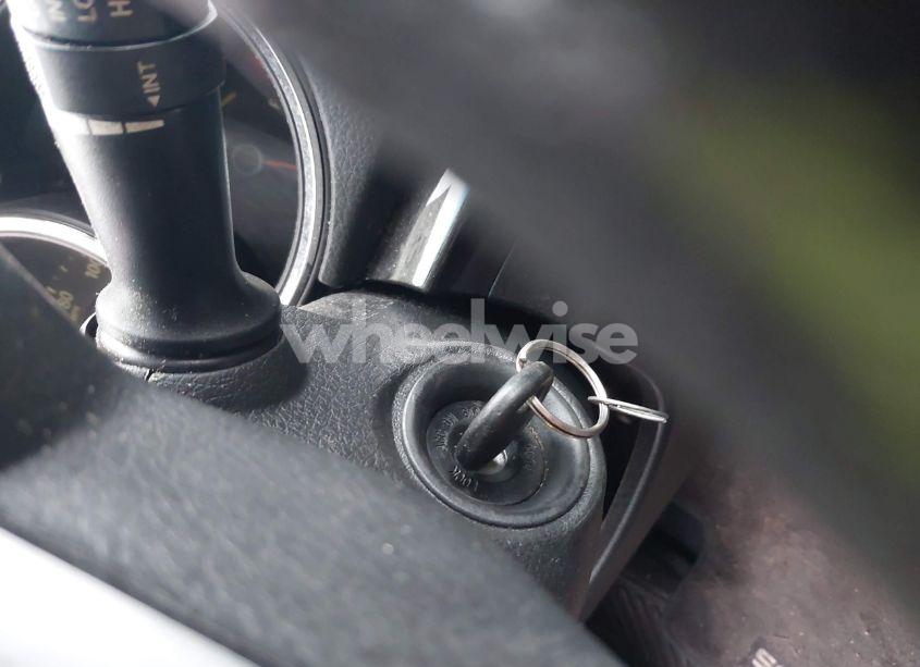 Photo 11 of 2011 Kia Sorento LX V6 (VIN 5XYKTDA21BG072068)