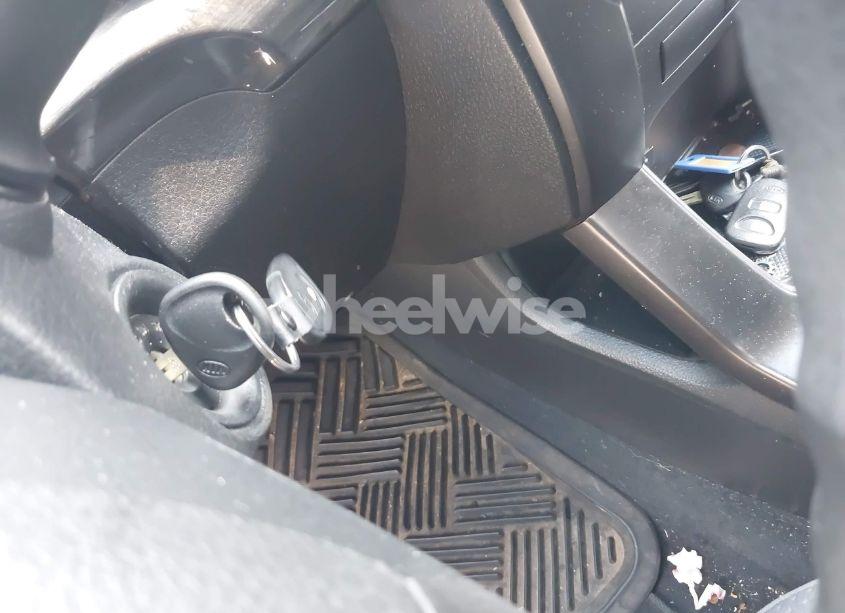 Photo 11 of 2011 Kia Sorento LX V6 (VIN 5XYKTDA21BG159792)