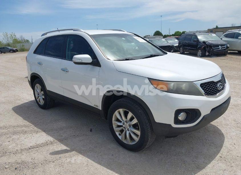 2011 Kia Sorento LX V6 (VIN 5XYKTDA22BG078283) main photo