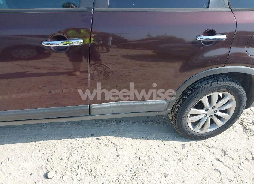 Photo 12 of 2011 Kia Sorento LX V6 (VIN 5XYKTDA22BG080583)