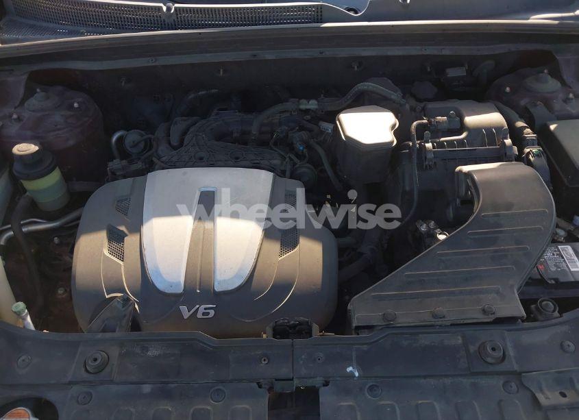 Photo 9 of 2011 Kia Sorento LX V6 (VIN 5XYKTDA22BG080583)