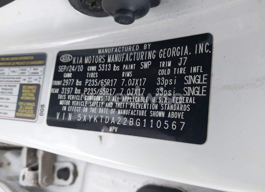 Photo 9 of 2011 Kia Sorento LX V6 (VIN 5XYKTDA22BG110567)