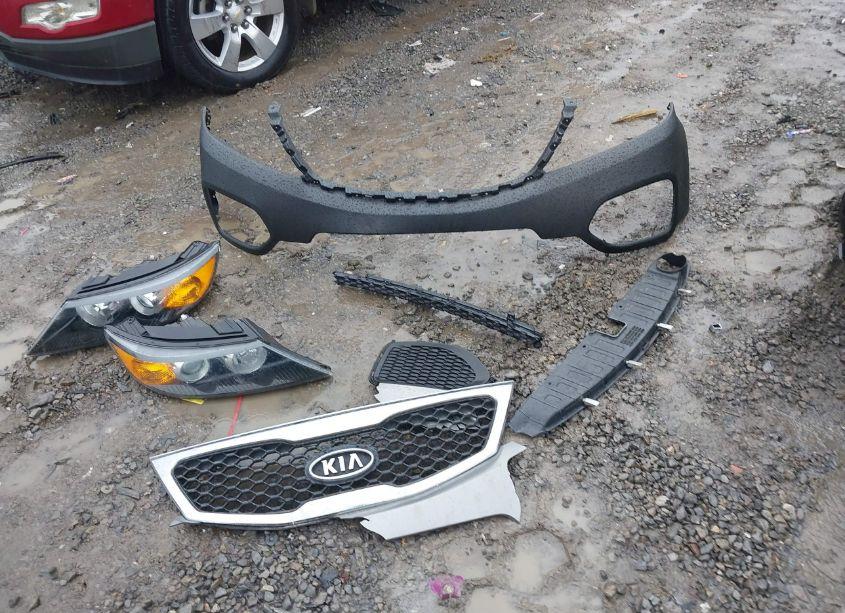 Photo 12 of 2011 Kia Sorento LX V6 (VIN 5XYKTDA22BG115252)