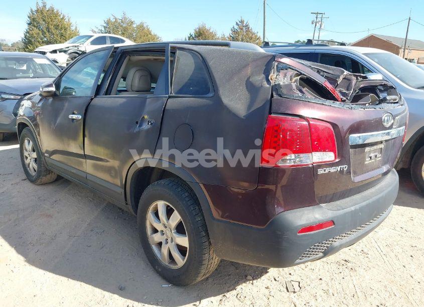 Photo 3 of 2012 Kia Sorento LX V6 (VIN 5XYKTDA22CG267971)