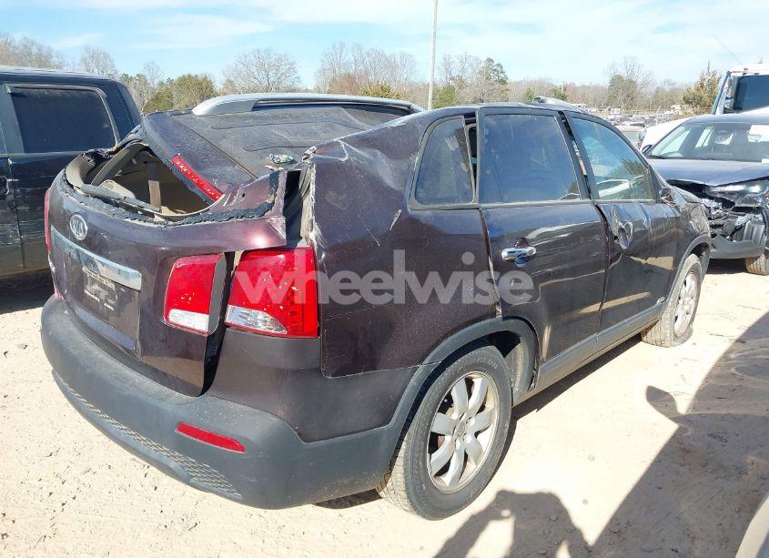 Photo 4 of 2012 Kia Sorento LX V6 (VIN 5XYKTDA22CG267971)