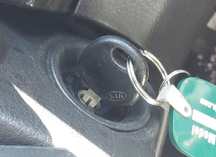 Photo 11 of 2013 Kia Sorento LX V6 (VIN 5XYKTDA22DG353704)