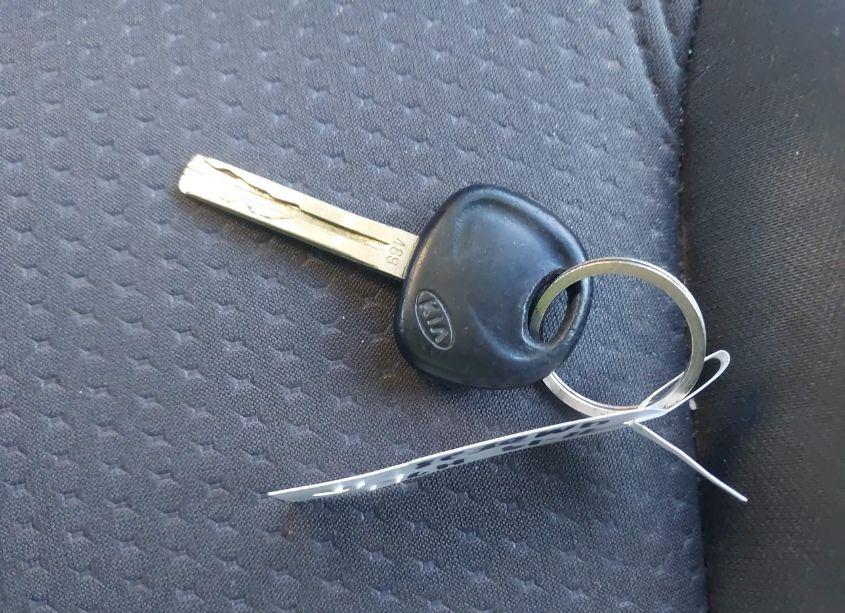 Photo 11 of 2011 Kia Sorento LX V6 (VIN 5XYKTDA23BG156084)