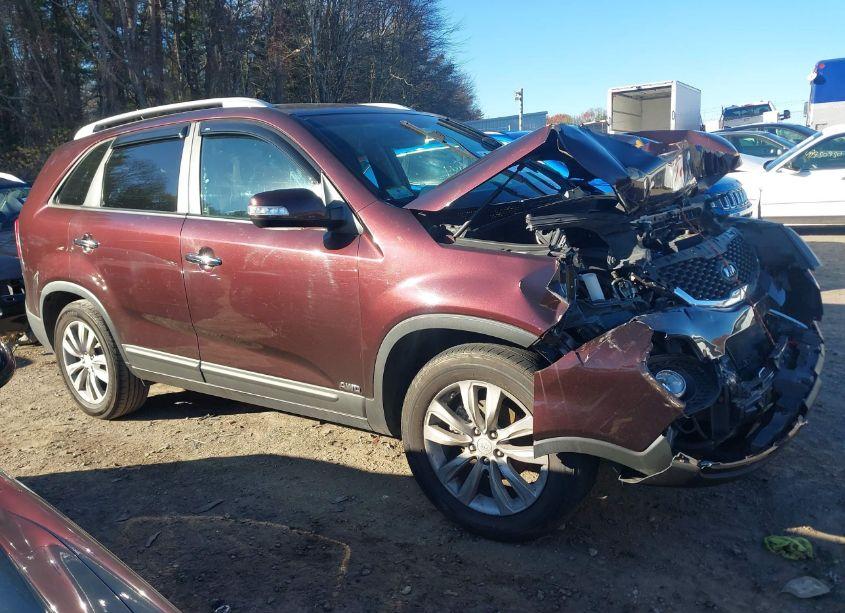 Photo 13 of 2011 Kia Sorento LX V6 (VIN 5XYKTDA23BG156084)