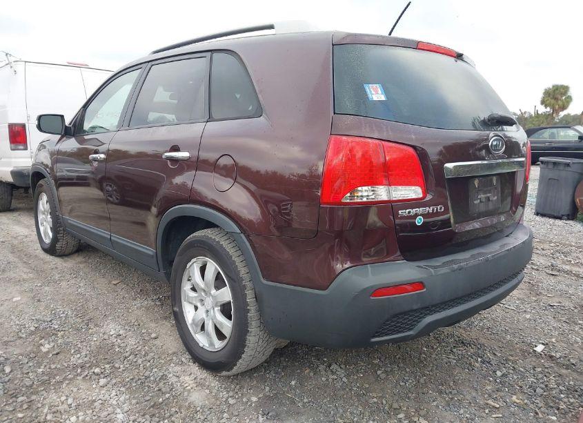Photo 3 of 2011 Kia Sorento LX V6 (VIN 5XYKTDA23BG166310)