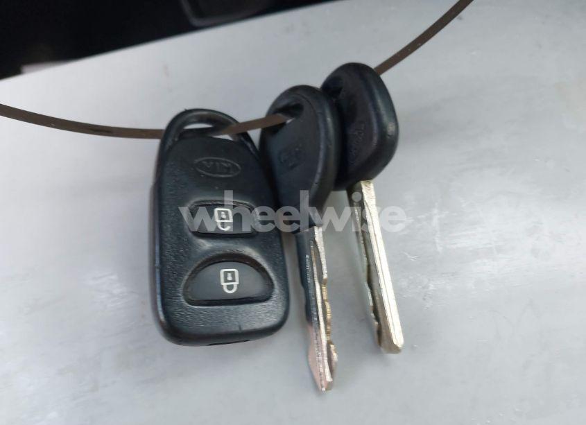 Photo 11 of 2012 Kia Sorento LX V6 (VIN 5XYKTDA23CG243548)