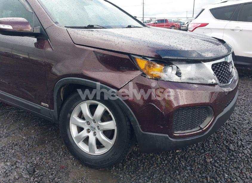 Photo 6 of 2012 Kia Sorento LX V6 (VIN 5XYKTDA23CG243548)