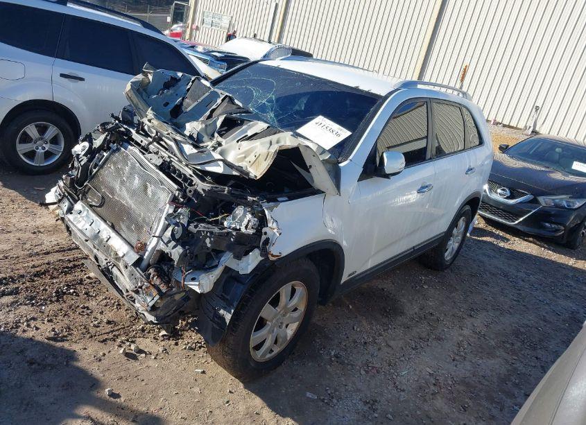 Photo 2 of 2012 Kia Sorento LX V6 (VIN 5XYKTDA23CG270734)