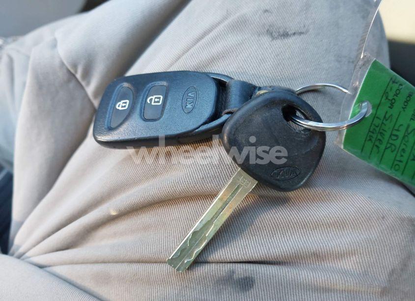 Photo 11 of 2012 Kia Sorento LX V6 (VIN 5XYKTDA23CG297268)