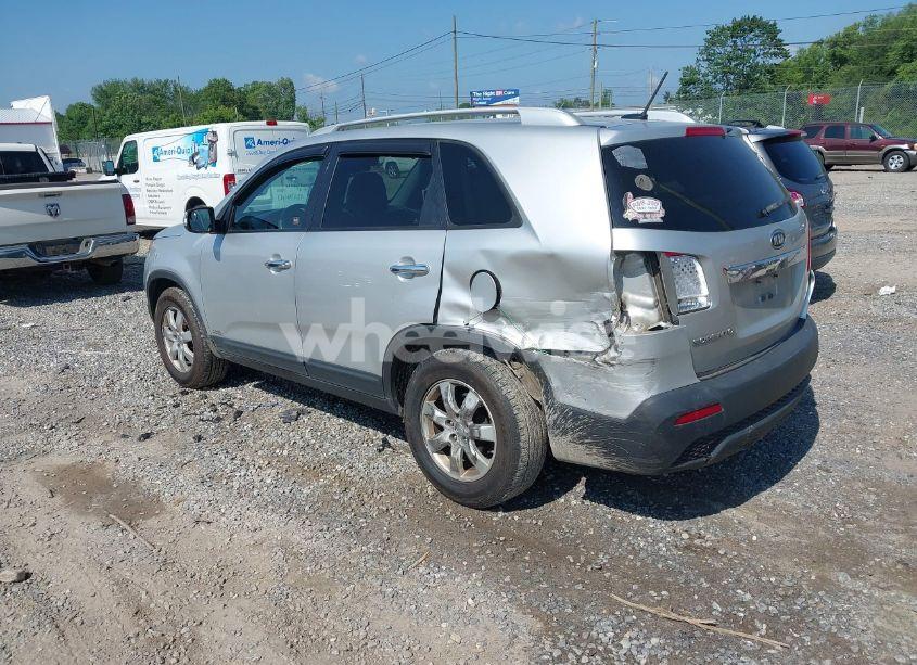 Photo 3 of 2013 Kia Sorento LX V6 (VIN 5XYKTDA23DG309839)