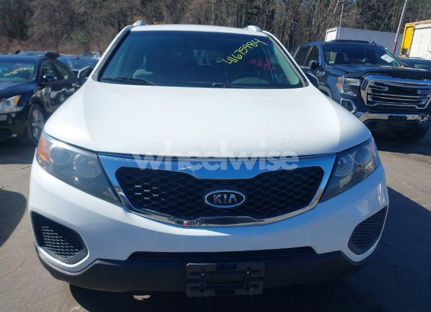Photo 6 of 2013 Kia Sorento LX V6 (VIN 5XYKTDA23DG387439)