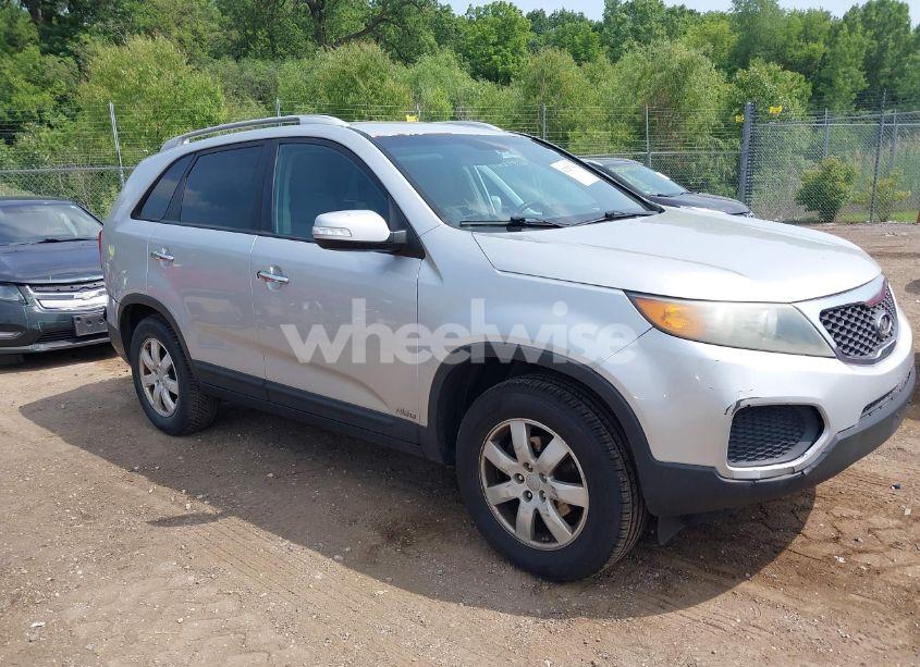 2012 Kia Sorento LX V6 (VIN 5XYKTDA24CG265901) main photo