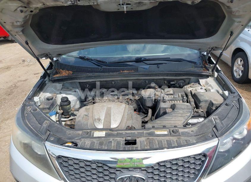 Photo 10 of 2012 Kia Sorento LX V6 (VIN 5XYKTDA24CG265901)