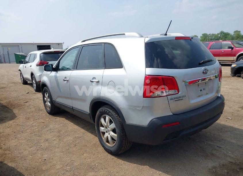 Photo 3 of 2012 Kia Sorento LX V6 (VIN 5XYKTDA24CG265901)