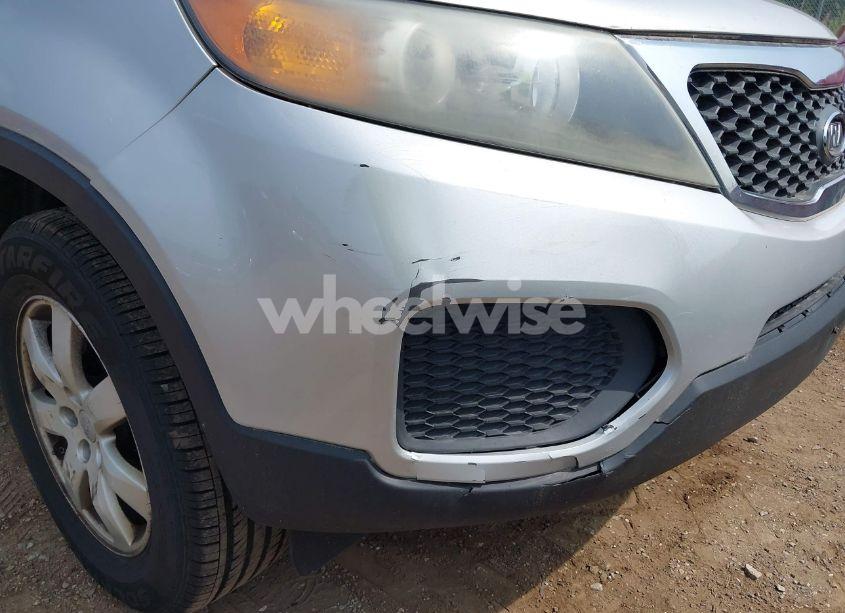 Photo 6 of 2012 Kia Sorento LX V6 (VIN 5XYKTDA24CG265901)