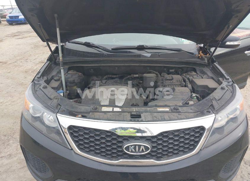 Photo 10 of 2013 Kia Sorento LX V6 (VIN 5XYKTDA24DG319148)