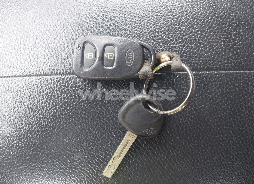 Photo 11 of 2013 Kia Sorento LX V6 (VIN 5XYKTDA24DG319148)