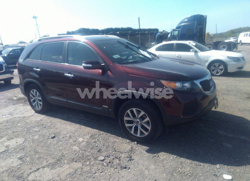 2012 Kia Sorento LX V6 (VIN 5XYKTDA25CG275997) main photo