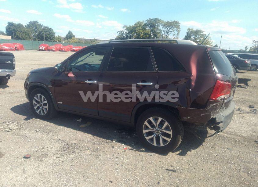 Photo 3 of 2012 Kia Sorento LX V6 (VIN 5XYKTDA25CG275997)