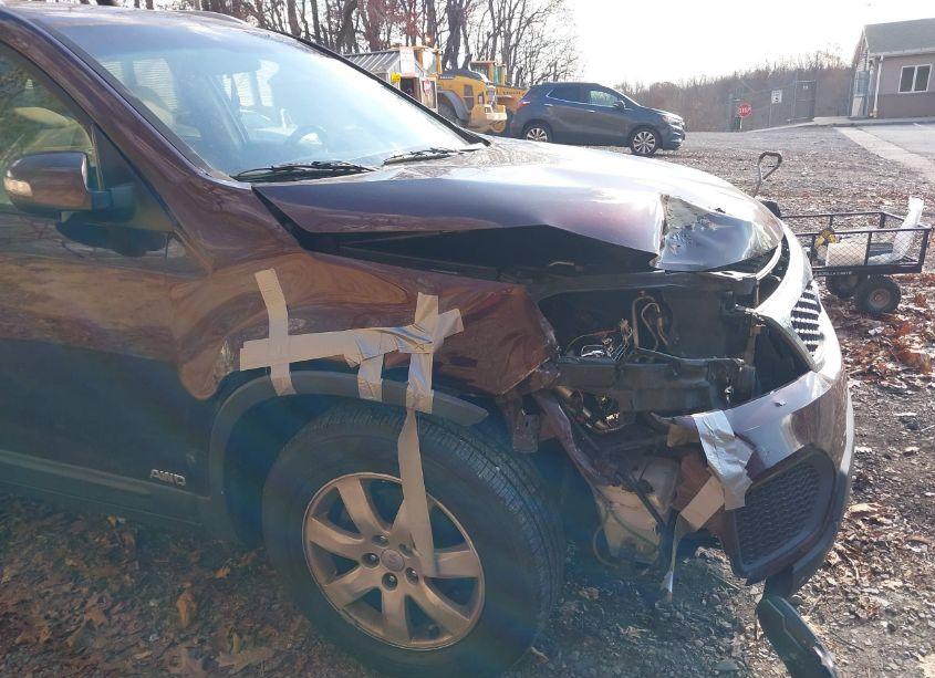 Photo 12 of 2013 Kia Sorento LX V6 (VIN 5XYKTDA25DG344821)