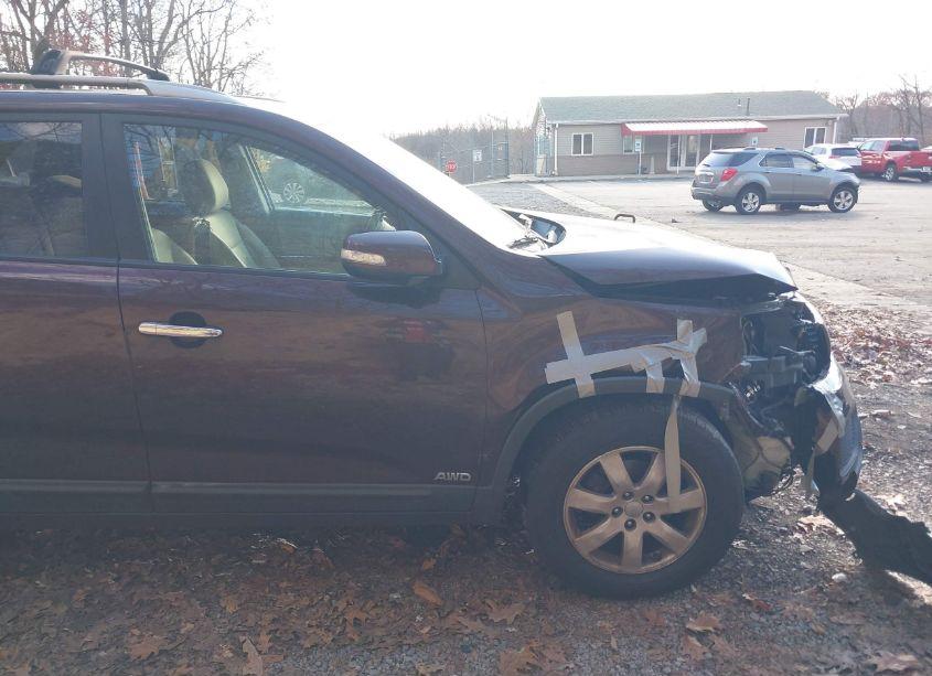 Photo 13 of 2013 Kia Sorento LX V6 (VIN 5XYKTDA25DG344821)