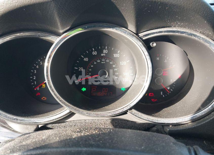 Photo 7 of 2011 Kia Sorento LX V6 (VIN 5XYKTDA26BG068341)