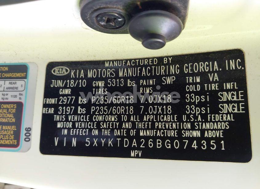 Photo 9 of 2011 Kia Sorento LX V6 (VIN 5XYKTDA26BG074351)