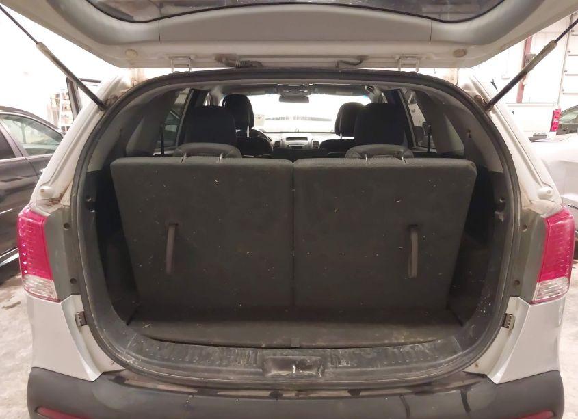 Photo 12 of 2011 Kia Sorento LX V6 (VIN 5XYKTDA26BG136461)