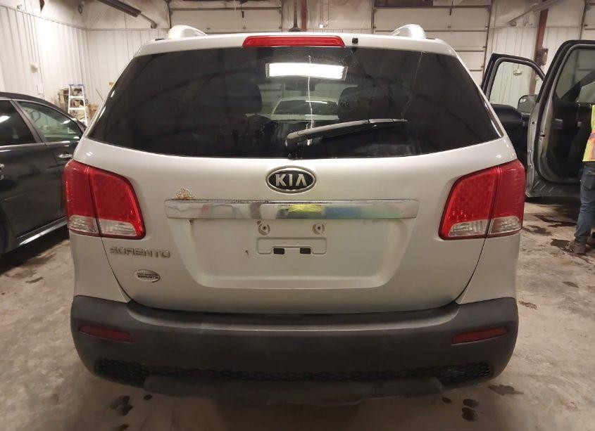 Photo 17 of 2011 Kia Sorento LX V6 (VIN 5XYKTDA26BG136461)