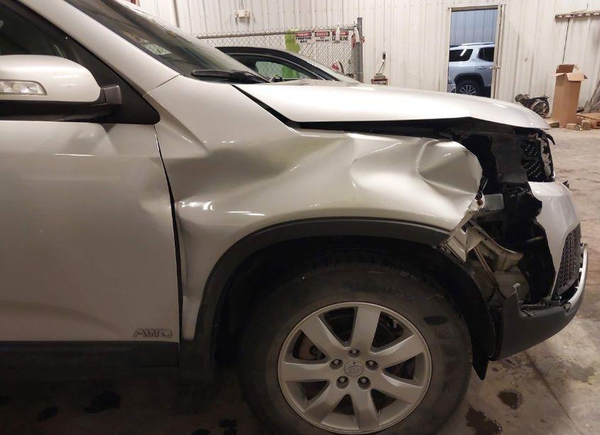 Photo 19 of 2011 Kia Sorento LX V6 (VIN 5XYKTDA26BG136461)