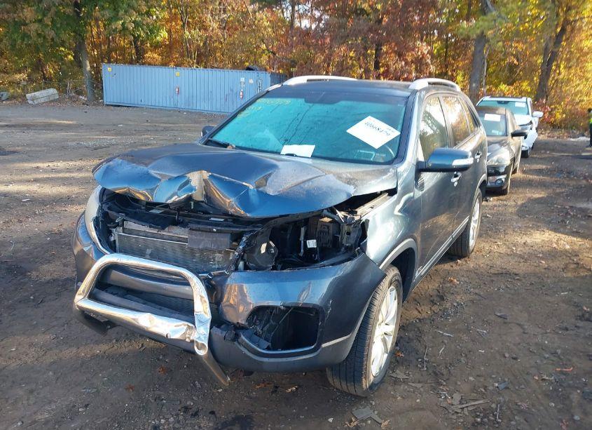 Photo 6 of 2011 Kia Sorento LX V6 (VIN 5XYKTDA26BG166107)