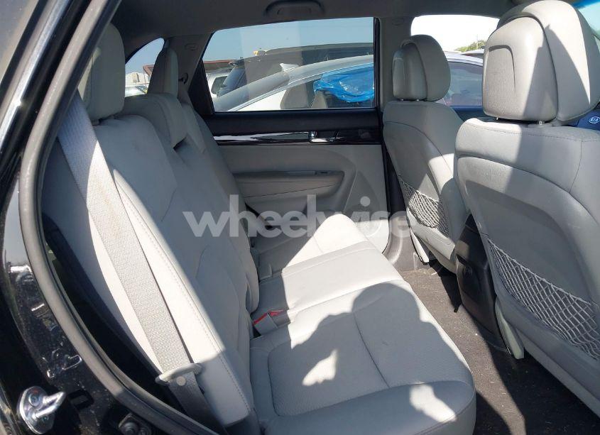 Photo 8 of 2013 Kia Sorento LX V6 (VIN 5XYKTDA26DG319121)