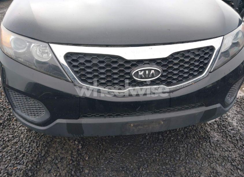 Photo 6 of 2013 Kia Sorento LX V6 (VIN 5XYKTDA26DG369145)
