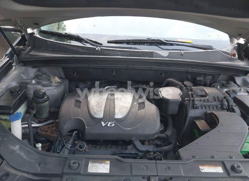 Photo 10 of 2011 Kia Sorento LX V6 (VIN 5XYKTDA27BG119796)