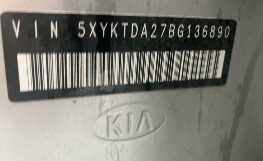Photo 9 of 2011 Kia Sorento LX V6 (VIN 5XYKTDA27BG136890)