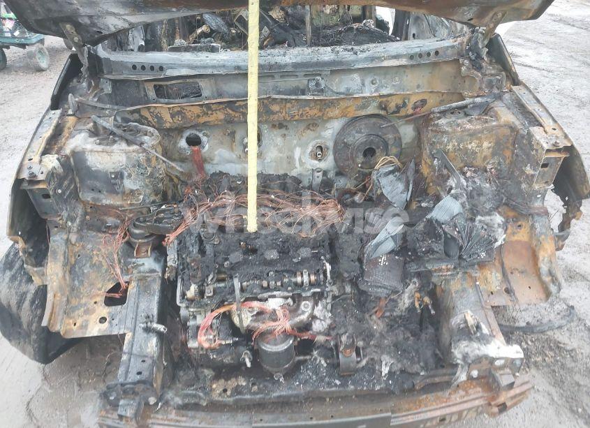 Photo 10 of 2011 Kia Sorento LX V6 (VIN 5XYKTDA27BG174796)