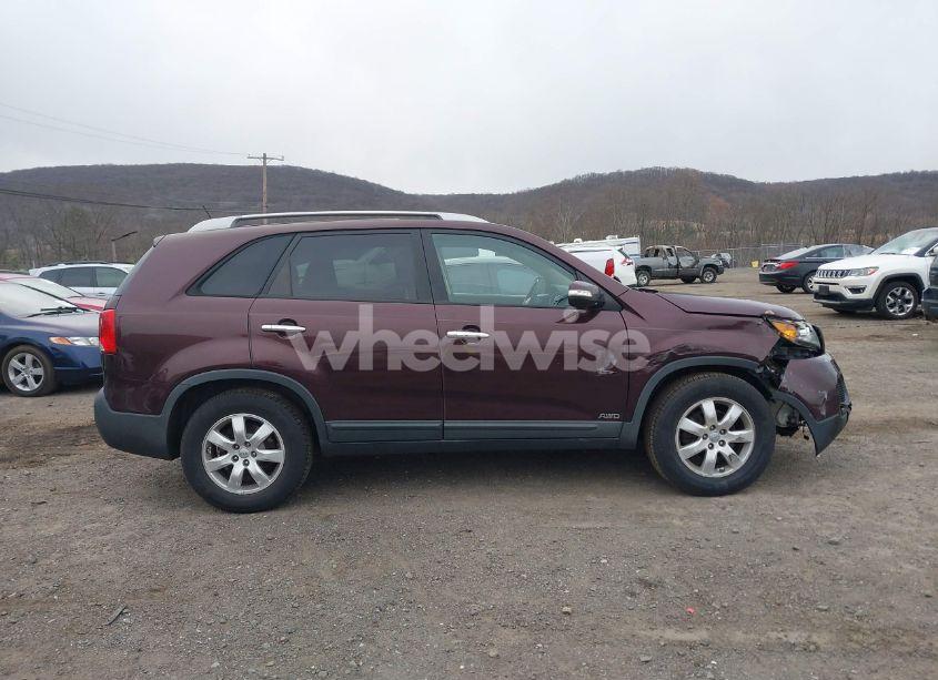 Photo 13 of 2012 Kia Sorento LX V6 (VIN 5XYKTDA27CG288847)
