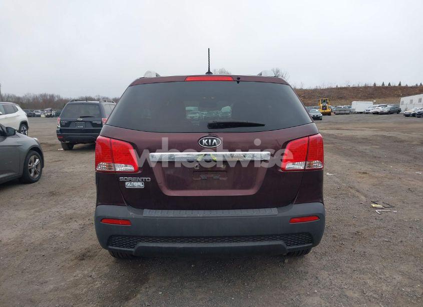 Photo 16 of 2012 Kia Sorento LX V6 (VIN 5XYKTDA27CG288847)