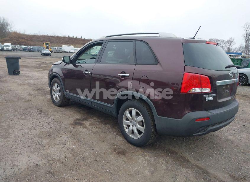 Photo 3 of 2012 Kia Sorento LX V6 (VIN 5XYKTDA27CG288847)