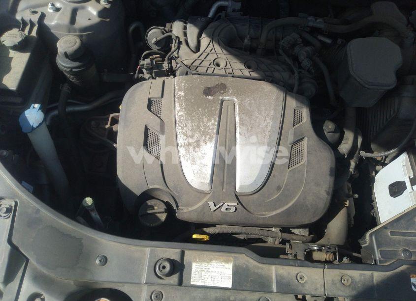 Photo 10 of 2011 Kia Sorento LX V6 (VIN 5XYKTDA28BG124828)