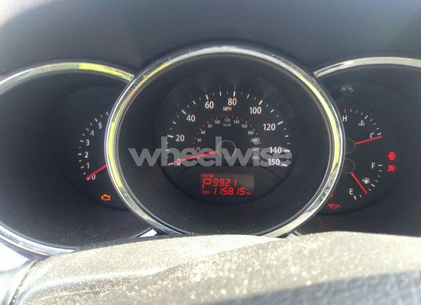 Photo 7 of 2011 Kia Sorento LX V6 (VIN 5XYKTDA28BG124828)